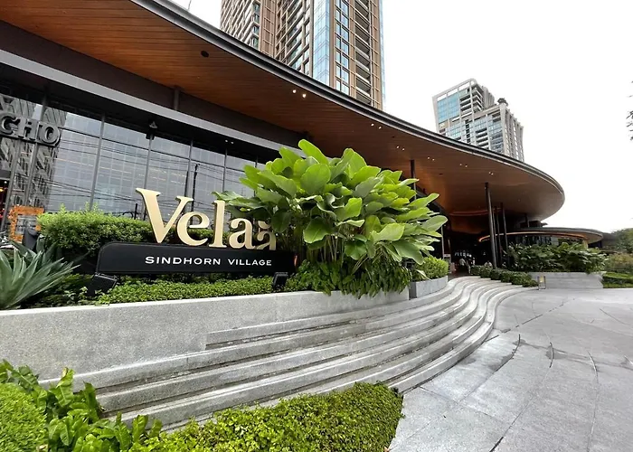 2 Bedroom In Downtown Bts Chitlom Bkk