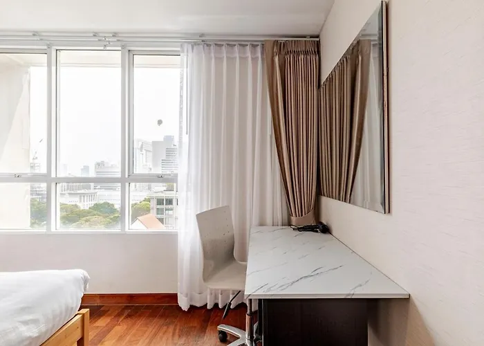 2 Bedroom In Downtown Bts Chitlom Bkk Apartment