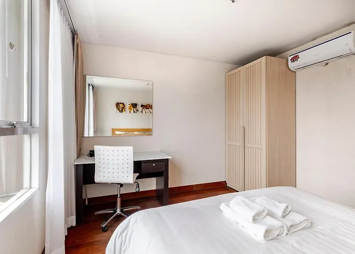 2 Bedroom In Downtown Bts Chitlom Bkk