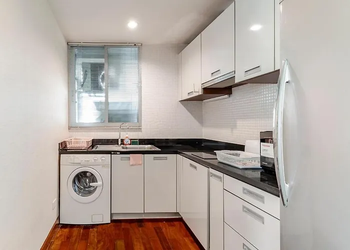 2 Bedroom In Downtown Bts Chitlom Bkk