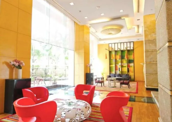 2 Bedroom In Downtown Bts Chitlom Bkk Apartment