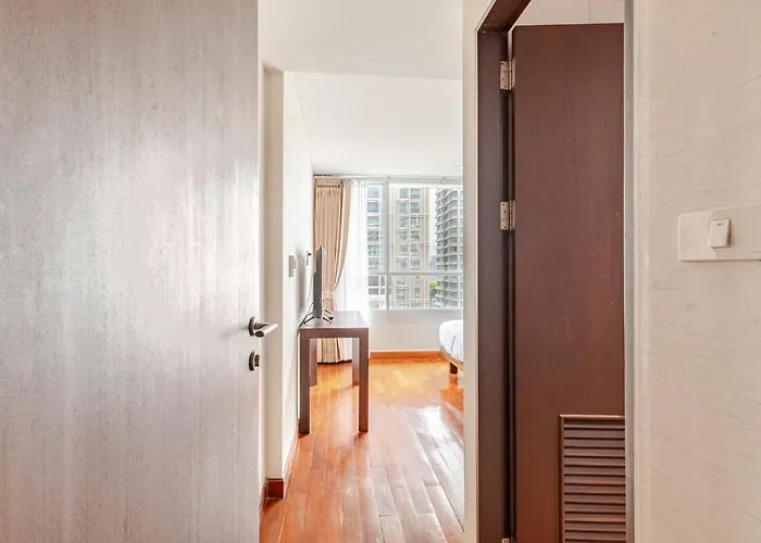 2 Bedroom In Downtown Bts Chitlom Bkk Apartment *