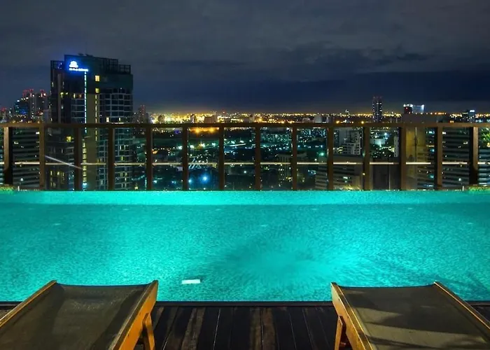 Apartment 2 Bedroom In Downtown Bts Chitlom Bkk *