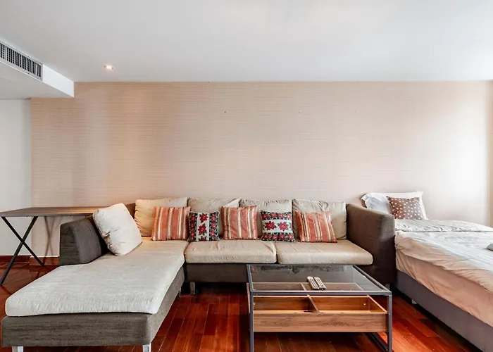 Apartment 2 Bedroom In Downtown Bts Chitlom Bkk Bangkok